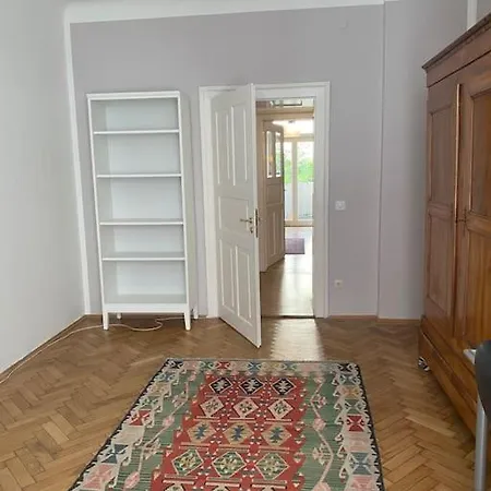 Apartman Gartenwohnung In Haidhausen München